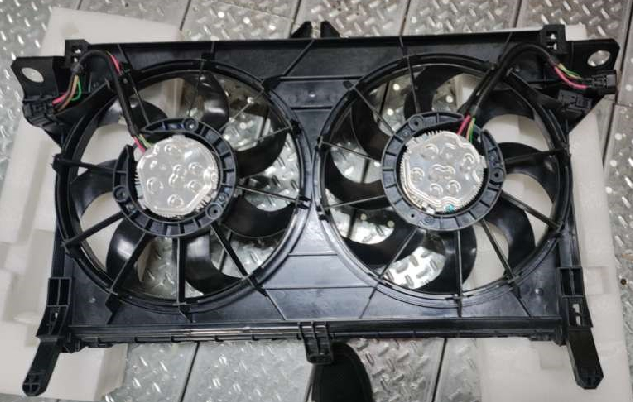 مروحة تبريد وتجميع غطاء Tesla Model S/X 1754791-00-A 12V 3KG